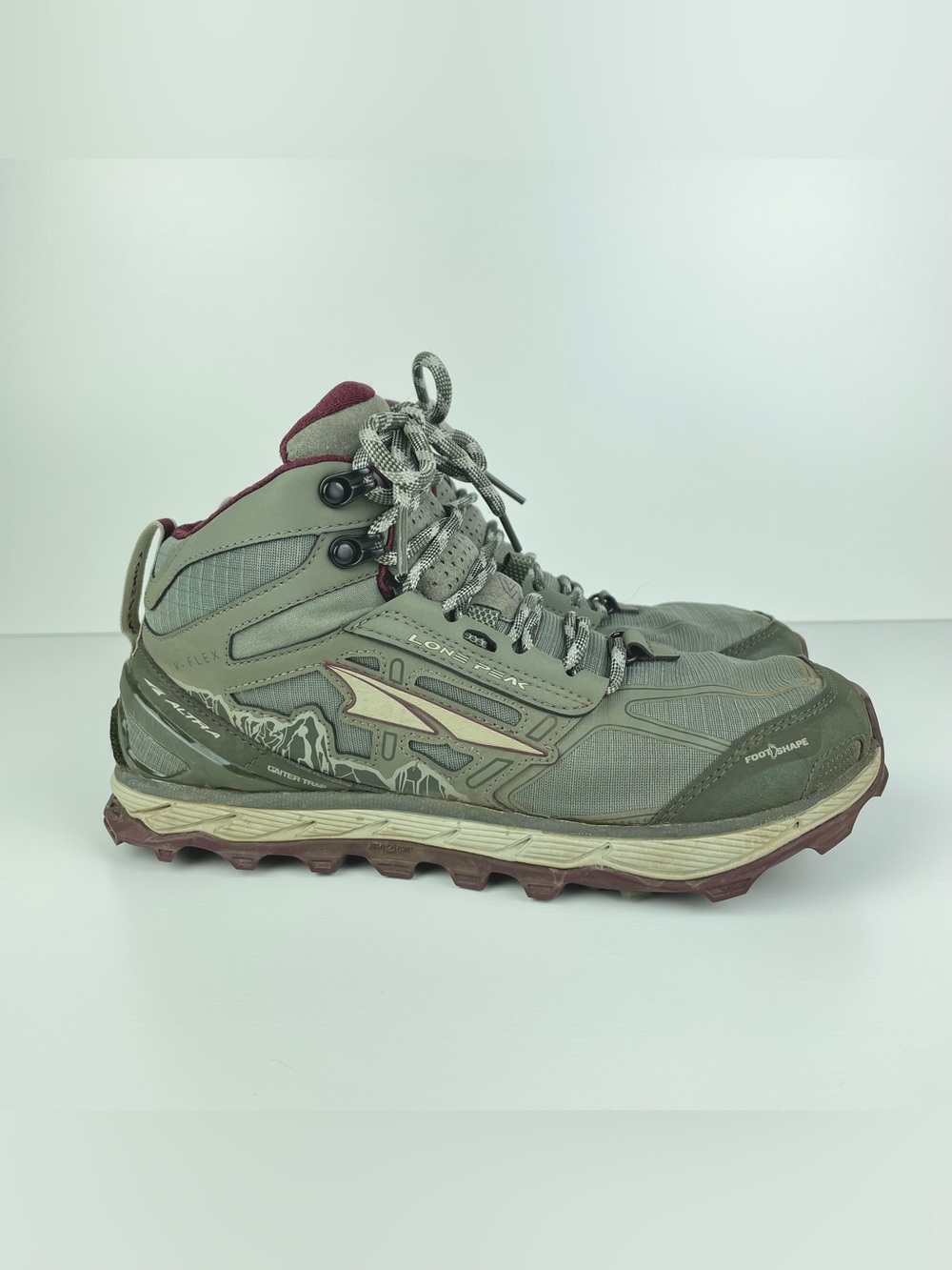 ALTRA Women's 8.5 Lone Peak 4 Mid Mesh Trail Running Shoe Hiking Outdoor Grey